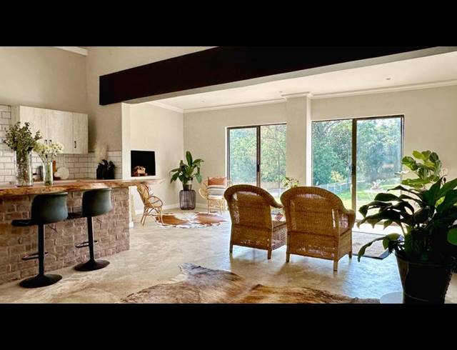 3 BEDROOM PROPERTY TO RENT IN WORLDS VIEW